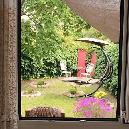 Penelope's Street Old House *