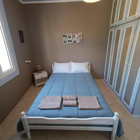 Penelope's Street Old House Apartamento