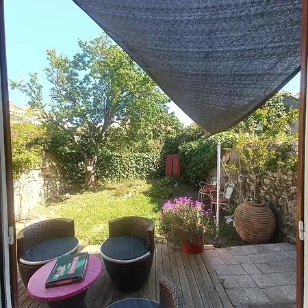 Penelope's Street Old House *